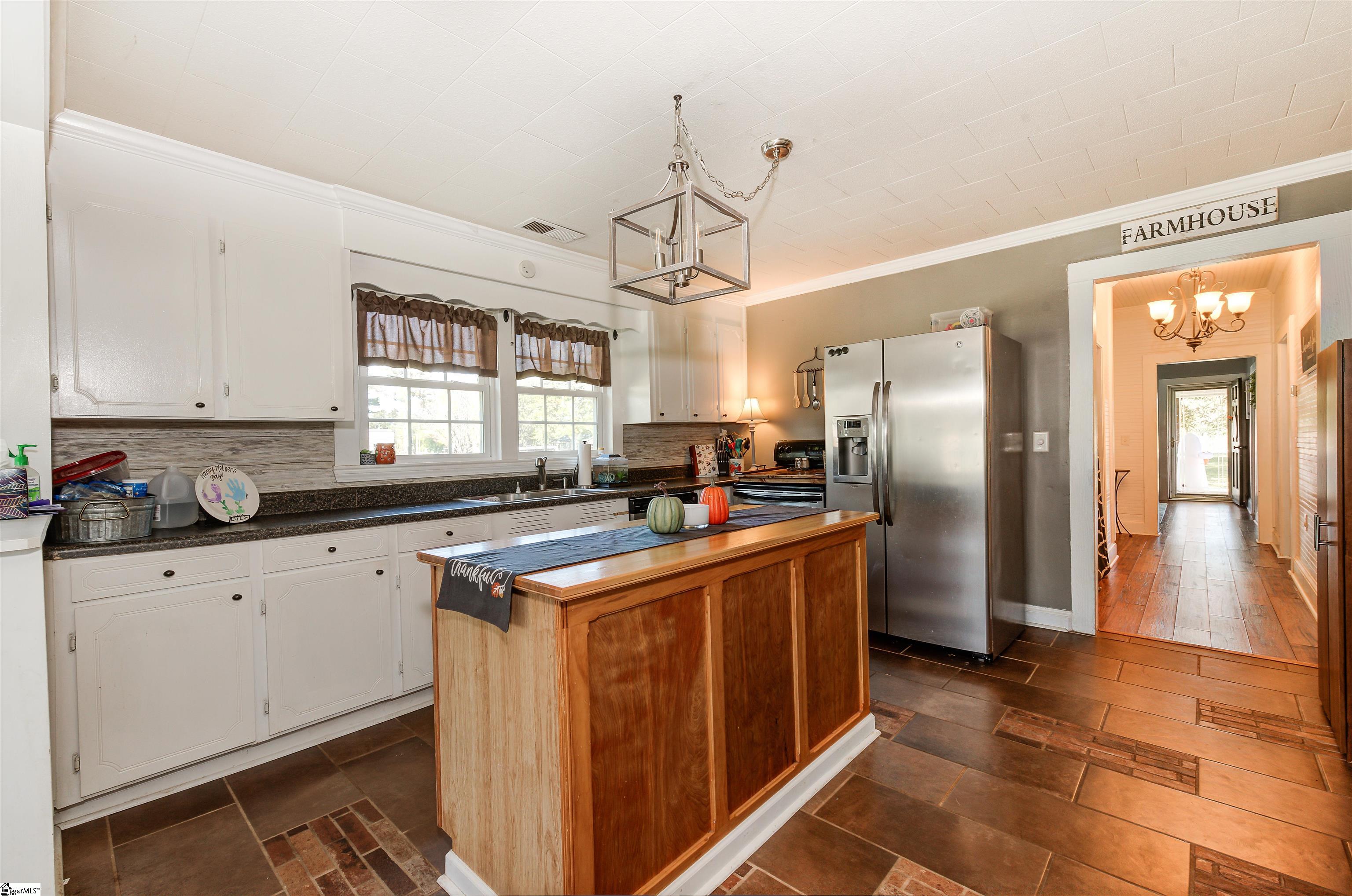 3140 Greenpond Road Gray Court, SC 29645 - Photo 13 of 21