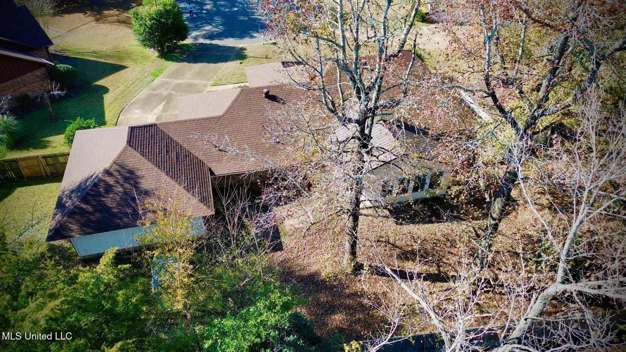 14 Eastgate Court Brandon, MS 39042 - Photo 2 of 46 dji_fly_20251207_124550_88_1765151088993