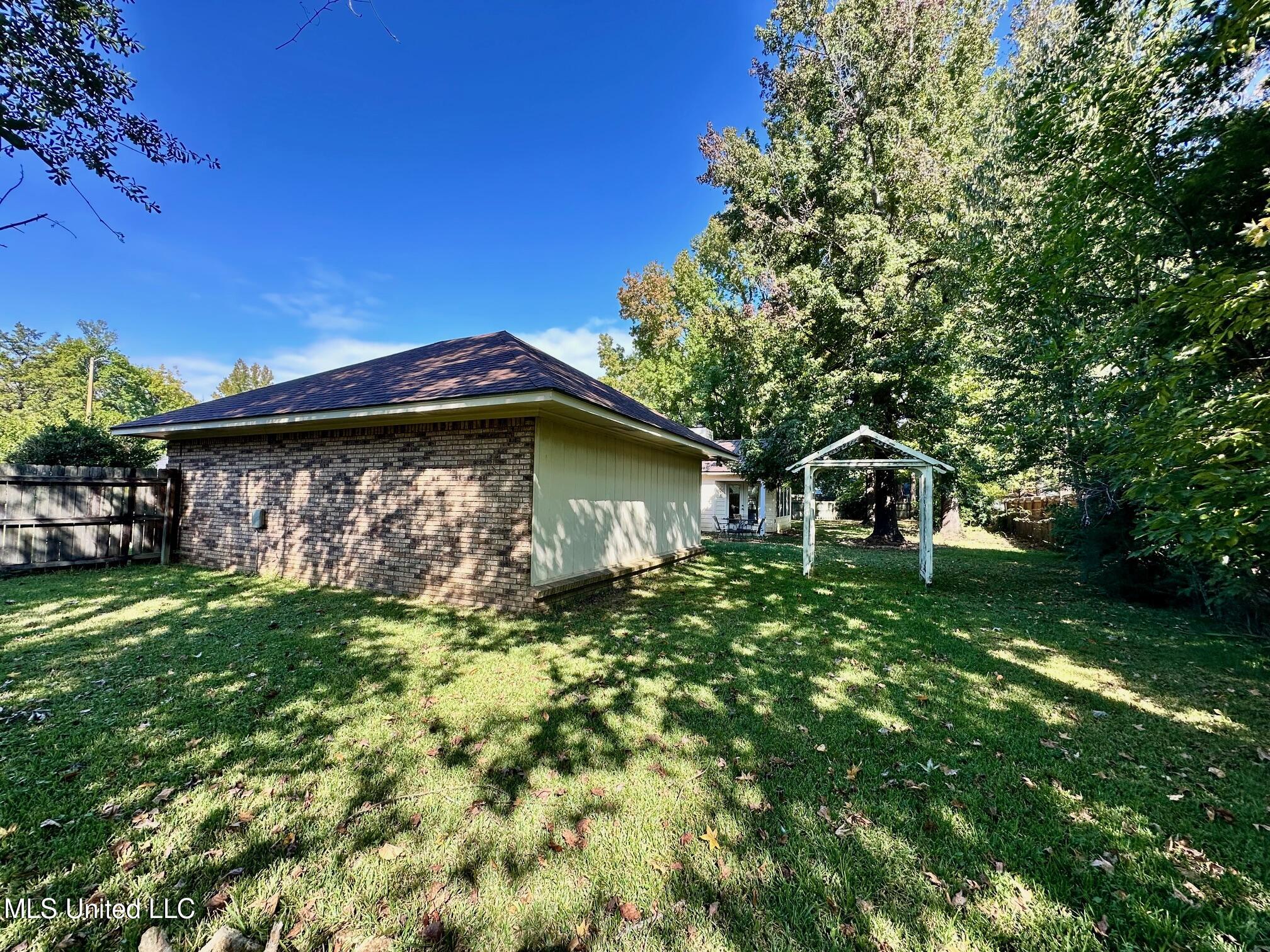 14 Eastgate Court Brandon, MS 39042 - Photo 43 of 46 IMG_3937