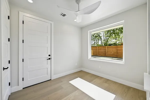 $900,000 | 100 West Odell Street, Unit 3, Austin, TX 78752