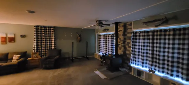 a view of entryway with a projector