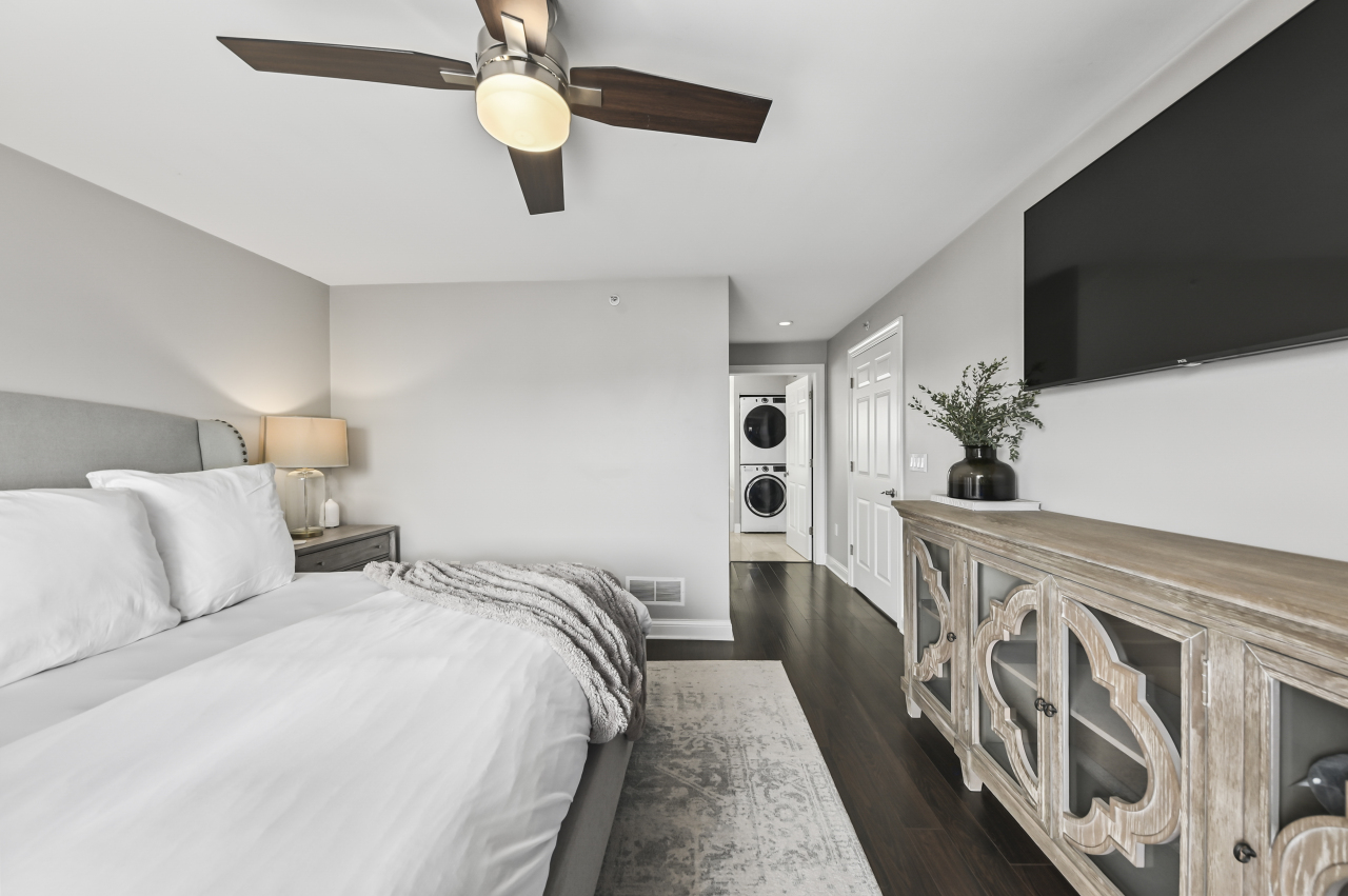 1888 North Water Street, Unit 506 Milwaukee, WI 53202 - Photo 12 of 48 King Size Primary Bedroom!