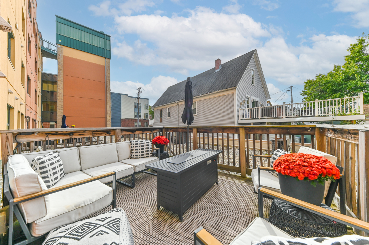 1888 North Water Street, Unit 506 Milwaukee, WI 53202 - Photo 17 of 48 Sunny Sourthern Exposure Private Deck!