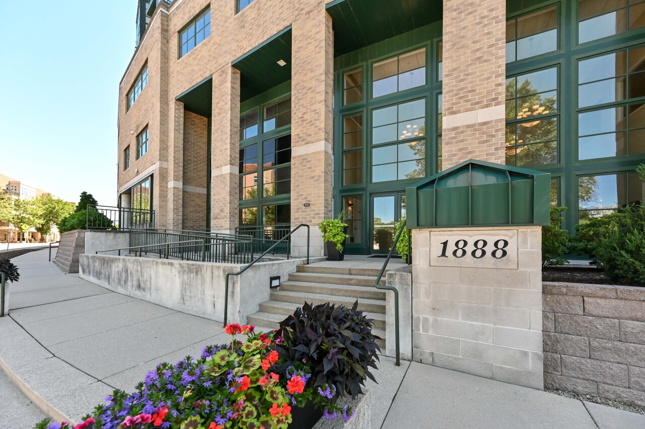 1888 North Water Street, Unit 506 Milwaukee, WI 53202 - Photo 30 of 48 Welcome to Highbridge!