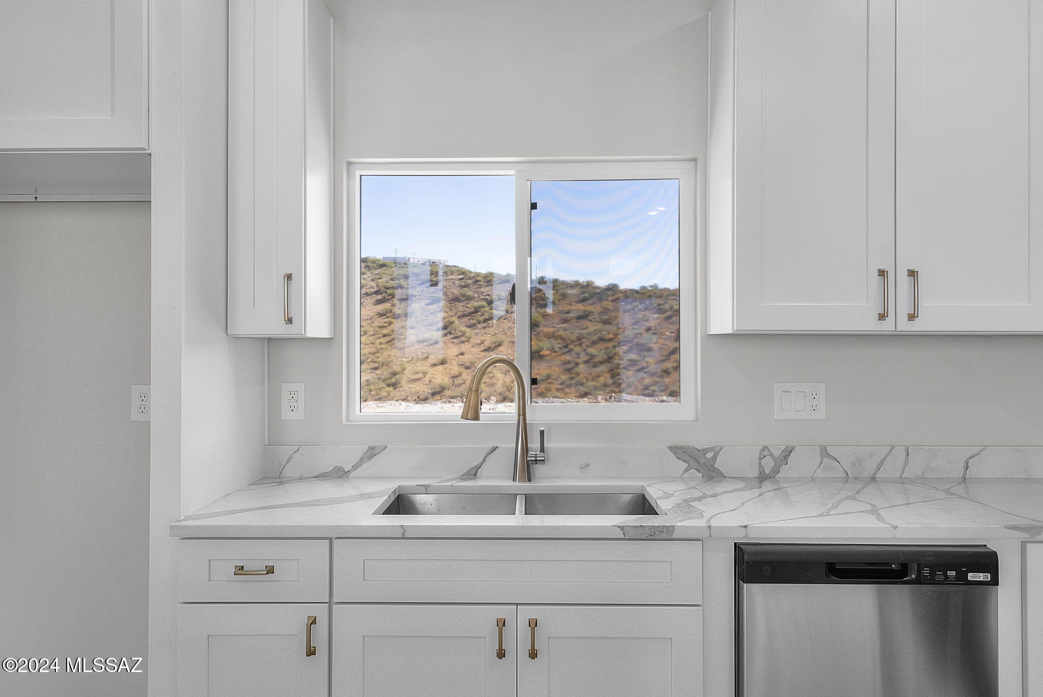 187 Calle Tiburon Rio Rico, AZ 85648 - Photo 13 of 29