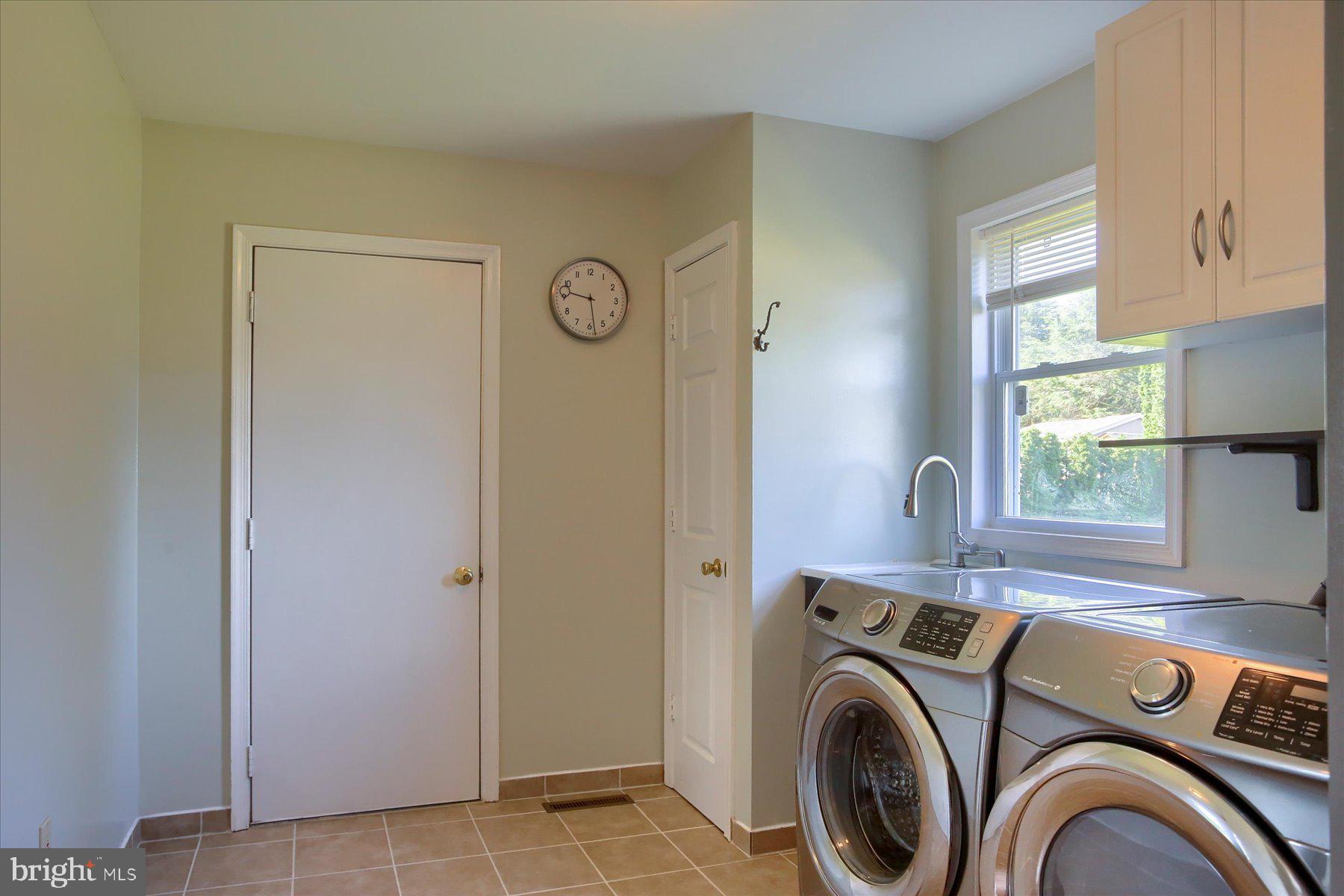 908 Sunnyside Road Hummelstown, PA 17036 - Photo 13 of 41 a view of entryway with washer and dryer
