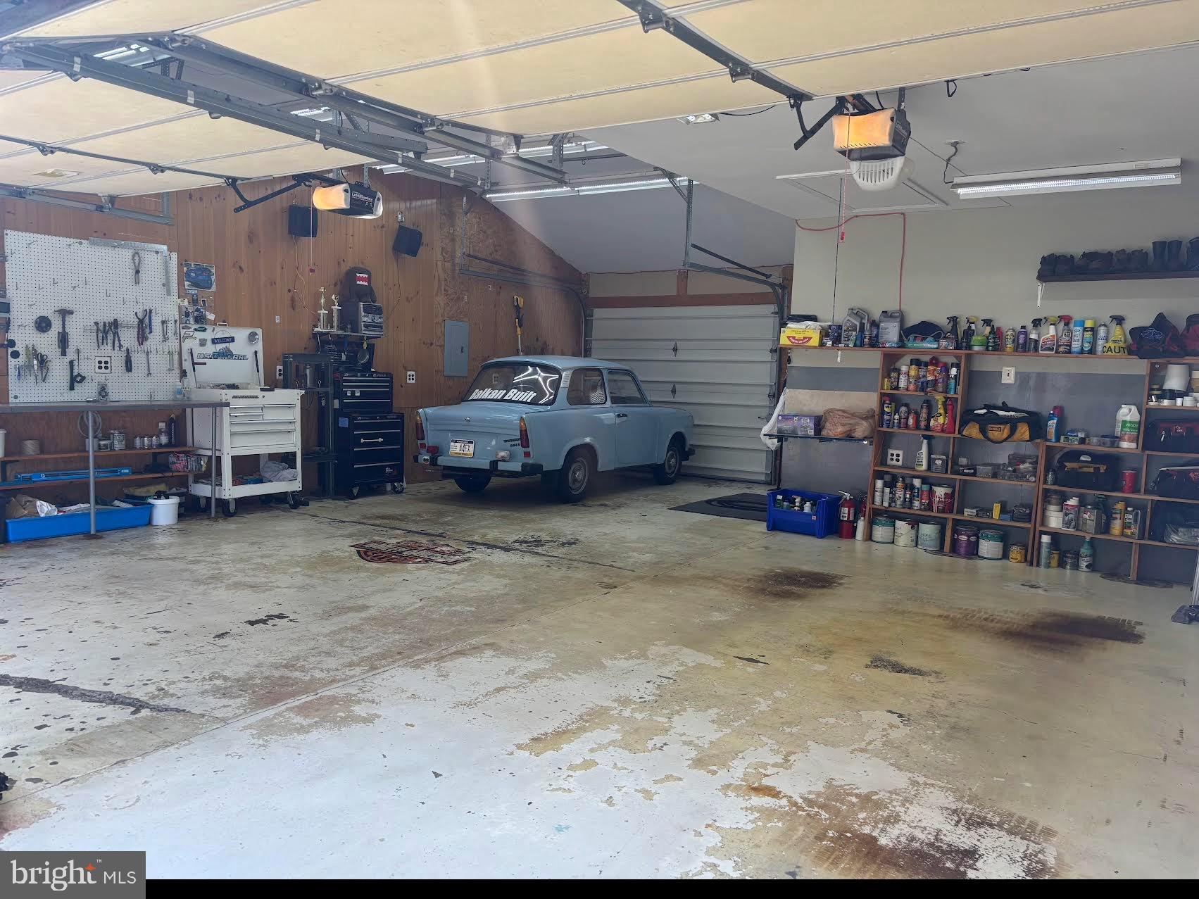 908 Sunnyside Road Hummelstown, PA 17036 - Photo 29 of 41 a view of parking garage