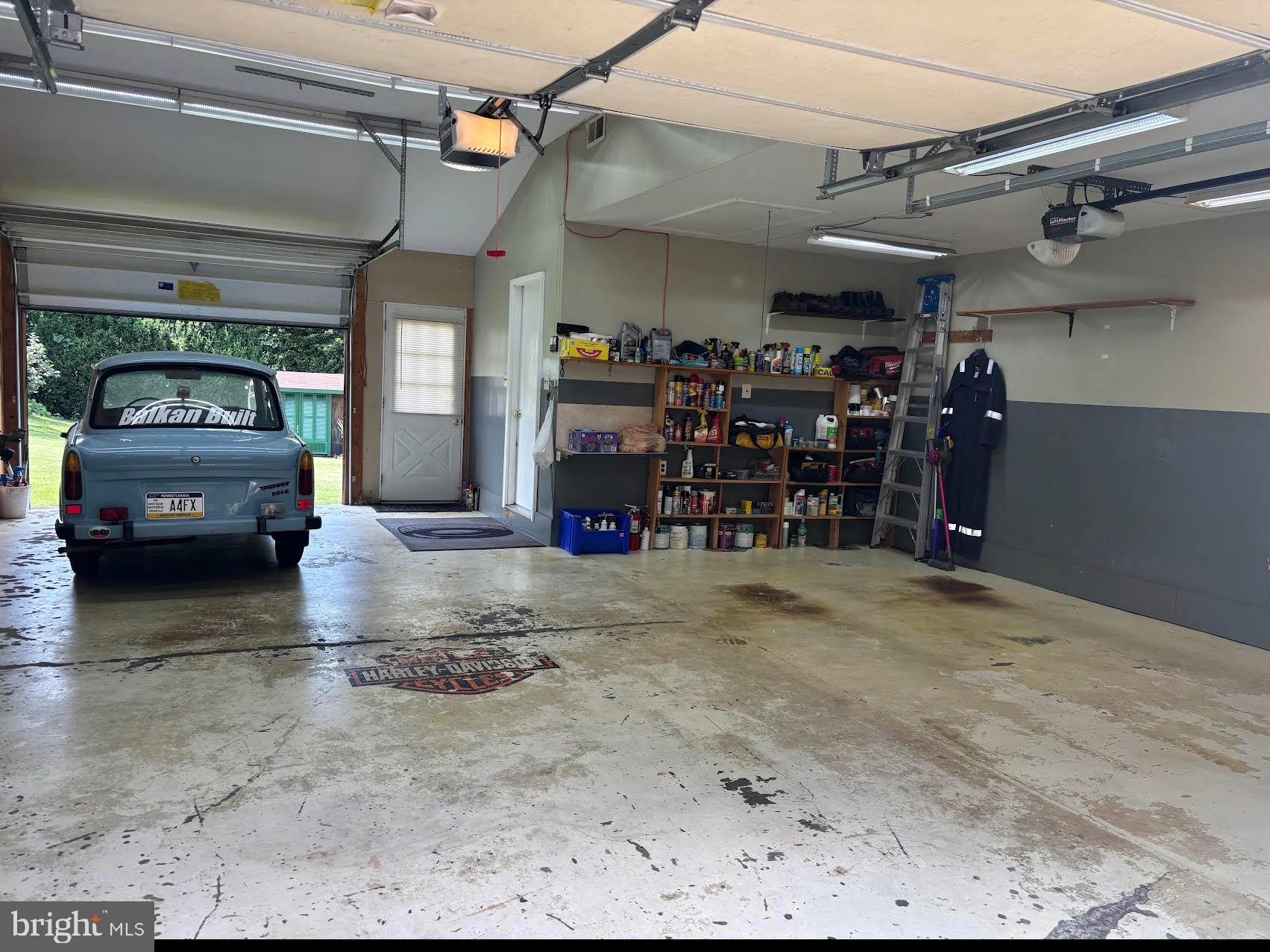 908 Sunnyside Road Hummelstown, PA 17036 - Photo 31 of 41 a view of a garage