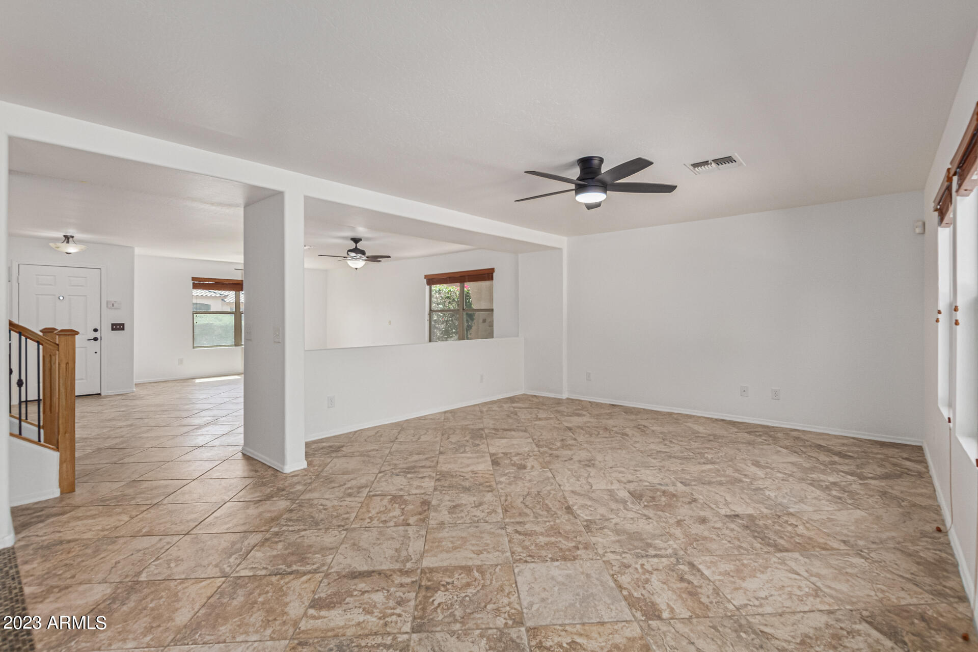 2432 West Bloch Road Phoenix, AZ 85041 - Photo 8 of 27 0009-09 - Bloch