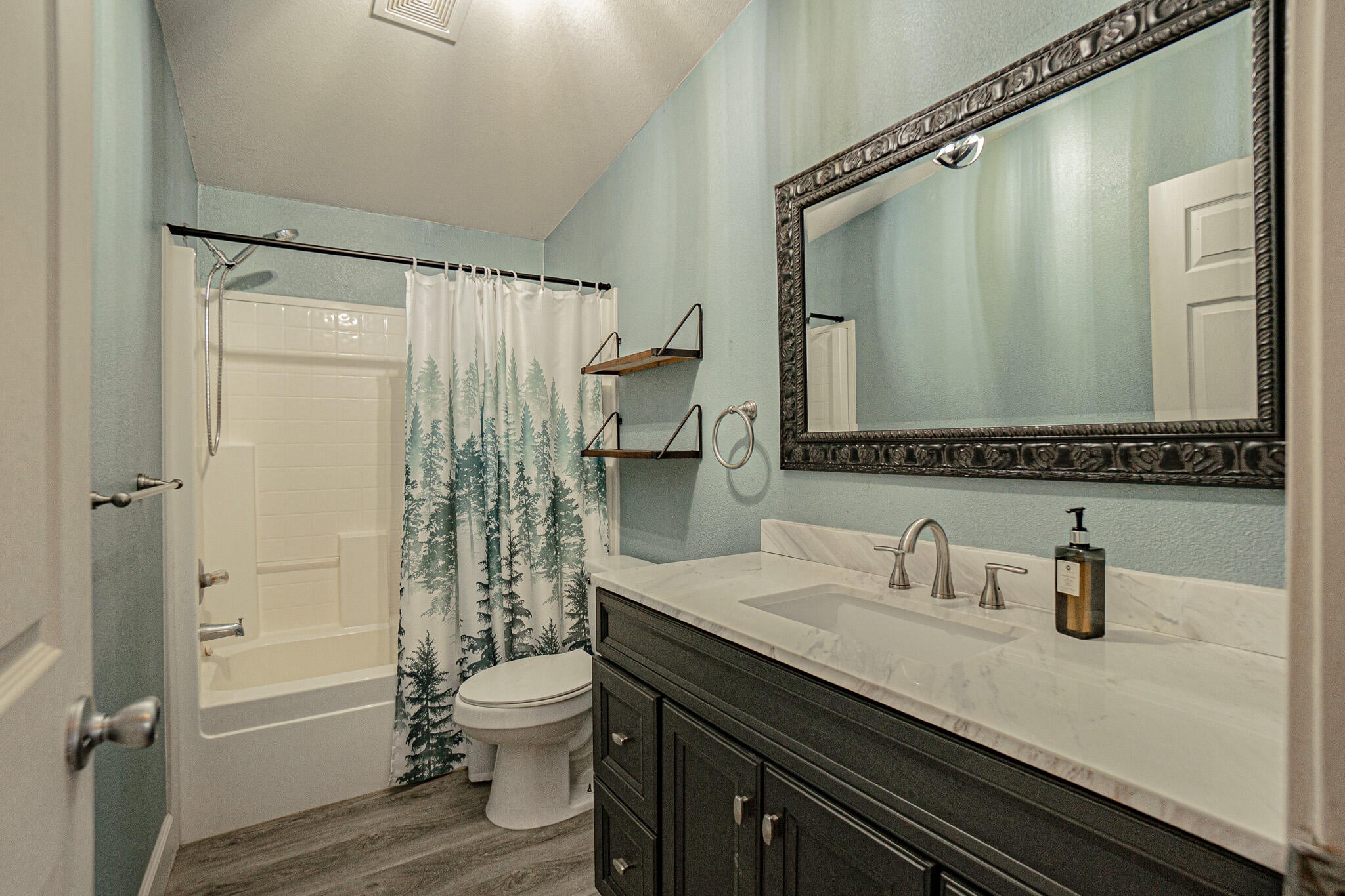 79 Regent Place Eagle Point, OR 97524 - Photo 23 of 38 DSC08060-HDR