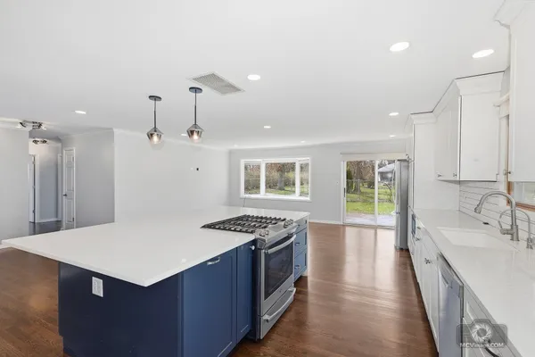 $475,000 | 254 South Cedar Avenue, Wood Dale, IL 60191