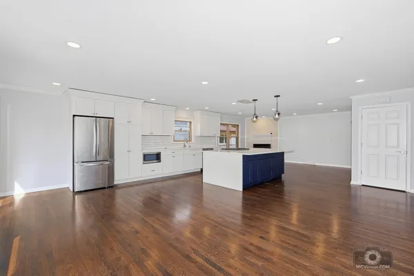 $475,000 | 254 South Cedar Avenue, Wood Dale, IL 60191