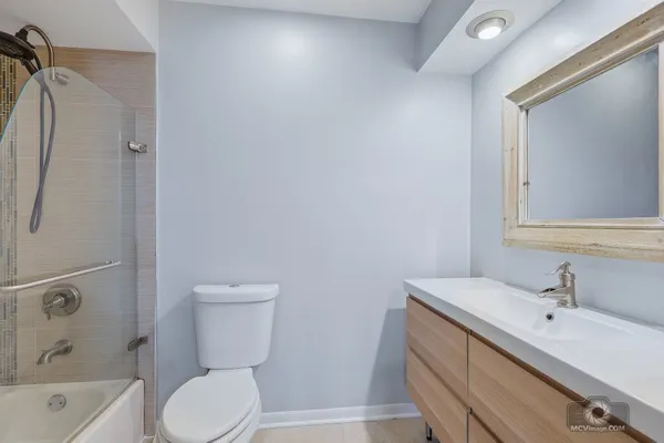 $475,000 | 254 South Cedar Avenue, Wood Dale, IL 60191