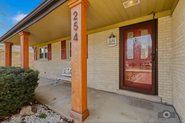 $475,000 | 254 South Cedar Avenue, Wood Dale, IL 60191