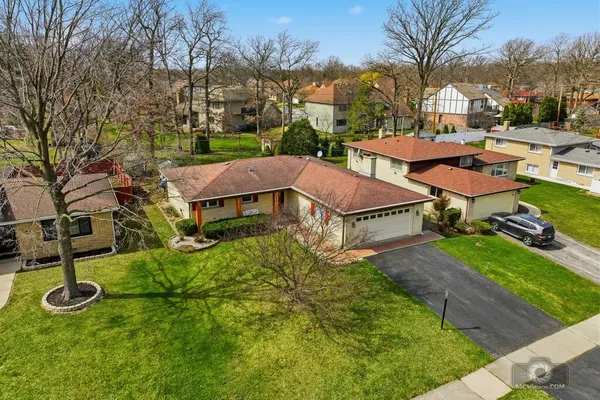 $475,000 | 254 South Cedar Avenue, Wood Dale, IL 60191
