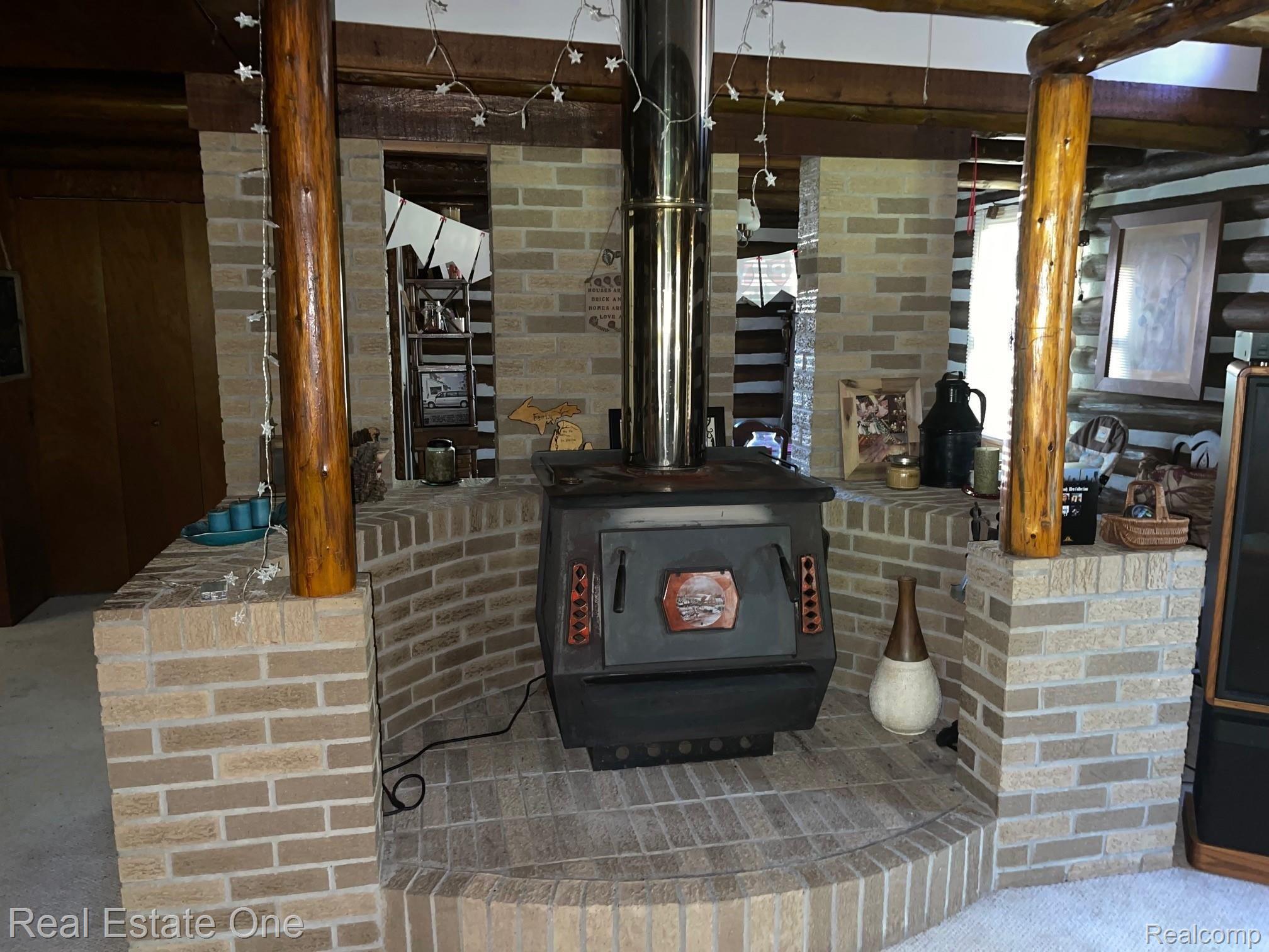 4329 Poplar Road Lincoln, MI 48742 - Photo 5 of 15 IMG_5008.jpg