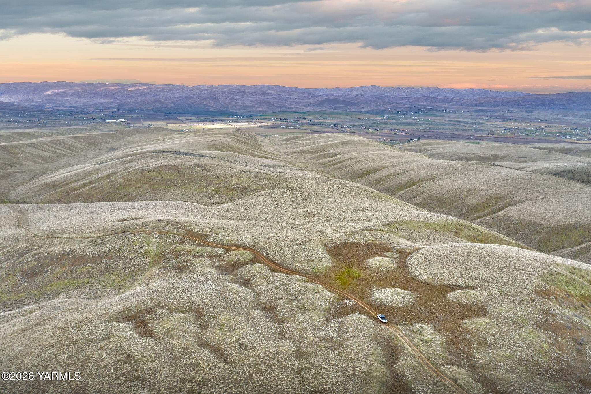 Nka Nka Wenas Road South Selah, WA 98942 - Photo 32 of 33 a view of an ocean and an ocean