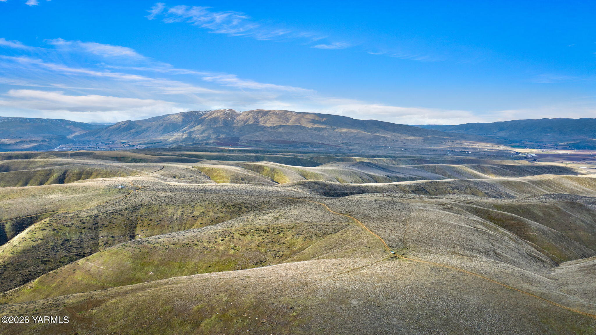 Nka Nka Wenas Road South Selah, WA 98942 - Photo 4 of 33 a view of an outdoor space with mountain view