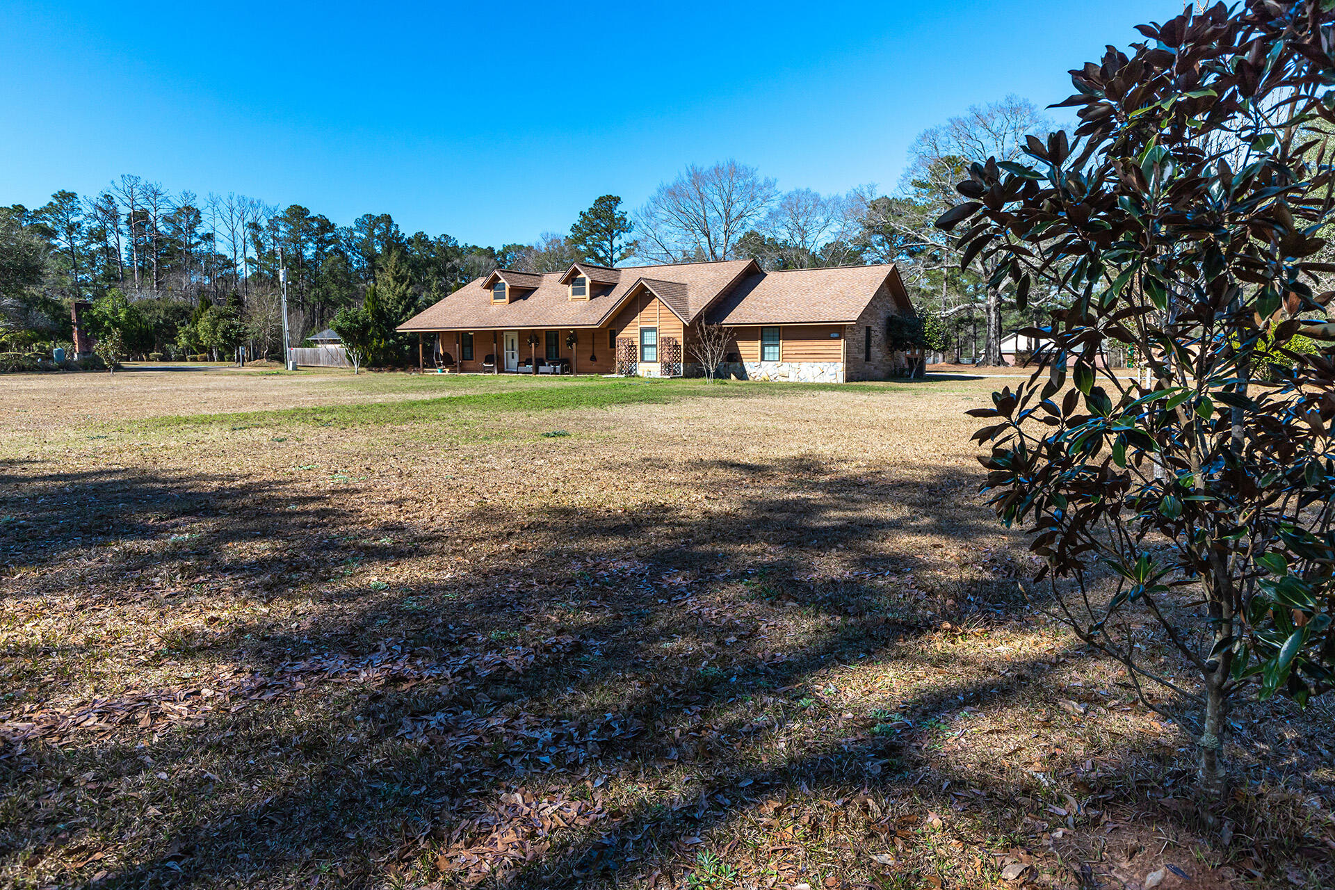 2785 Lake Silver Road Crestview, FL 32536 - Photo 3 of 40 03