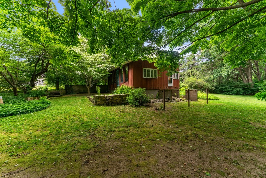 174 Pleasant Valley Road Westwood, MA 02090 - Photo 8 of 19