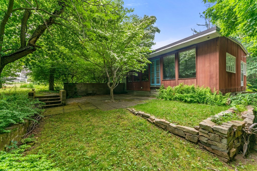 174 Pleasant Valley Road Westwood, MA 02090 - Photo 9 of 19