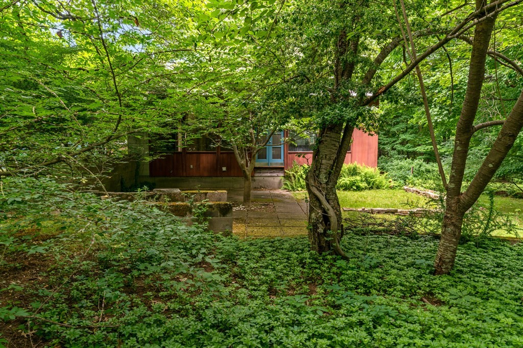 174 Pleasant Valley Road Westwood, MA 02090 - Photo 10 of 19