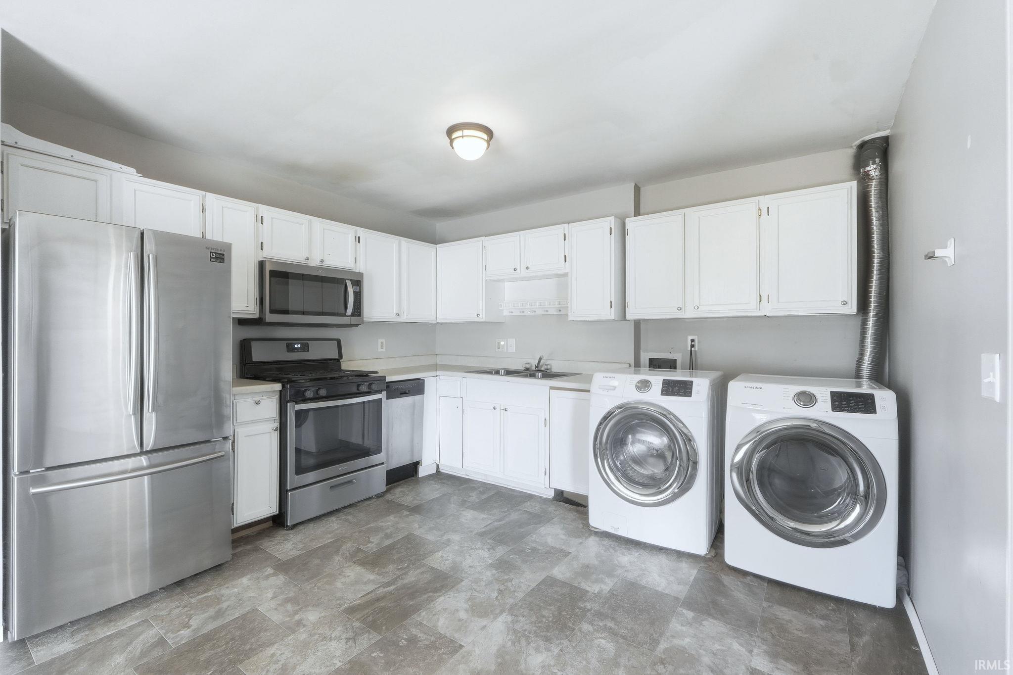 6305 Bluffton Road Fort Wayne, IN 46809 - Photo 8 of 36