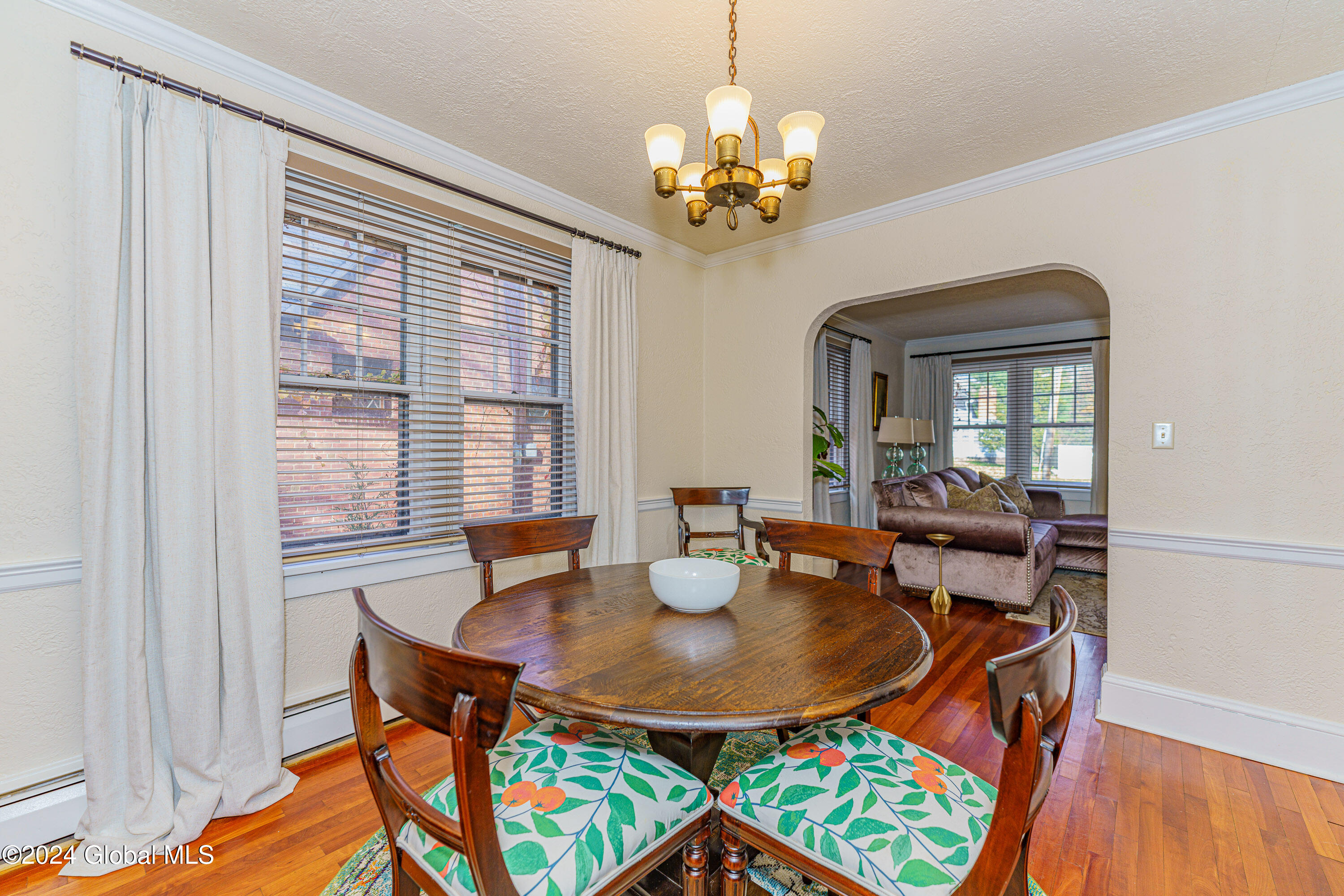 212 Menands Road Colonie, NY 12211 - Photo 11 of 33 3 Diningroom 1