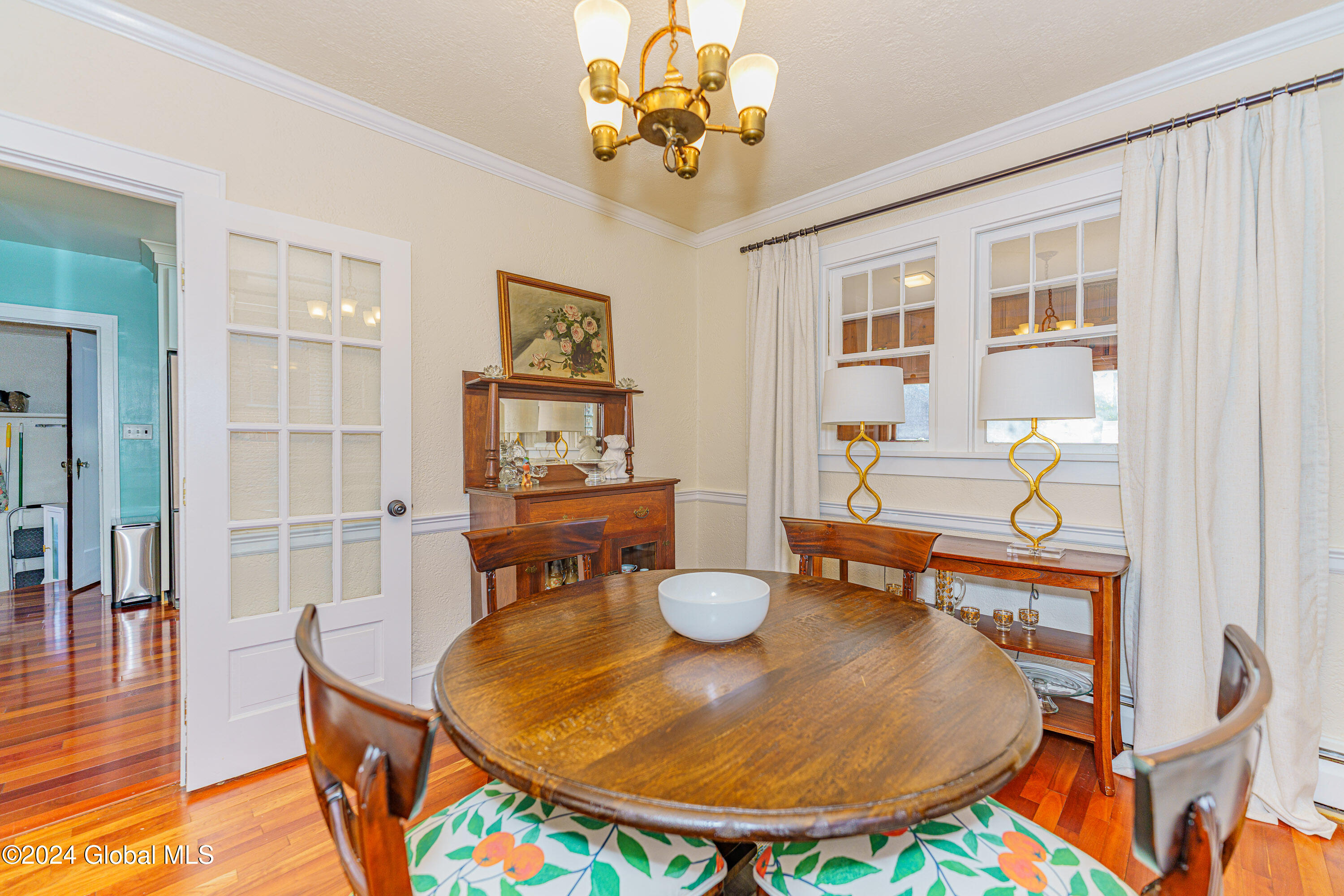 212 Menands Road Colonie, NY 12211 - Photo 13 of 33 3 Diningroom 3