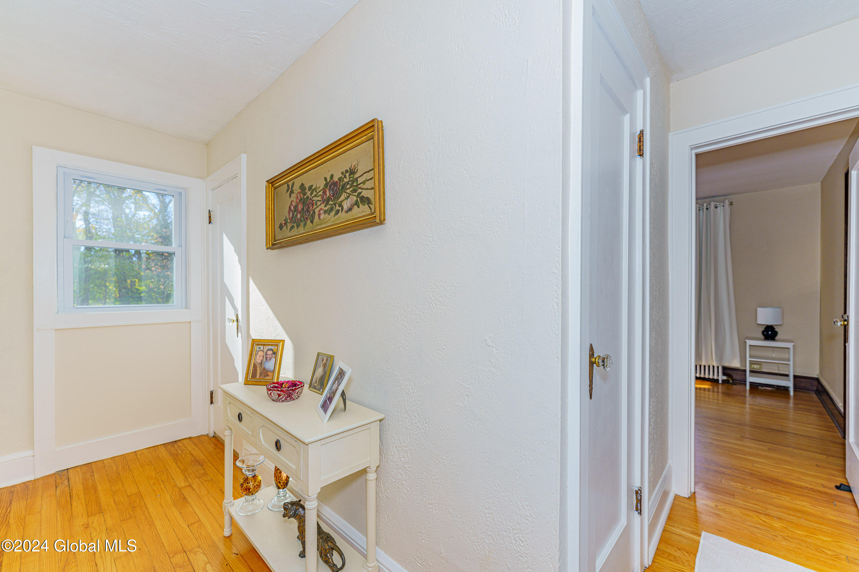 212 Menands Road Colonie, NY 12211 - Photo 22 of 33 6 Landing