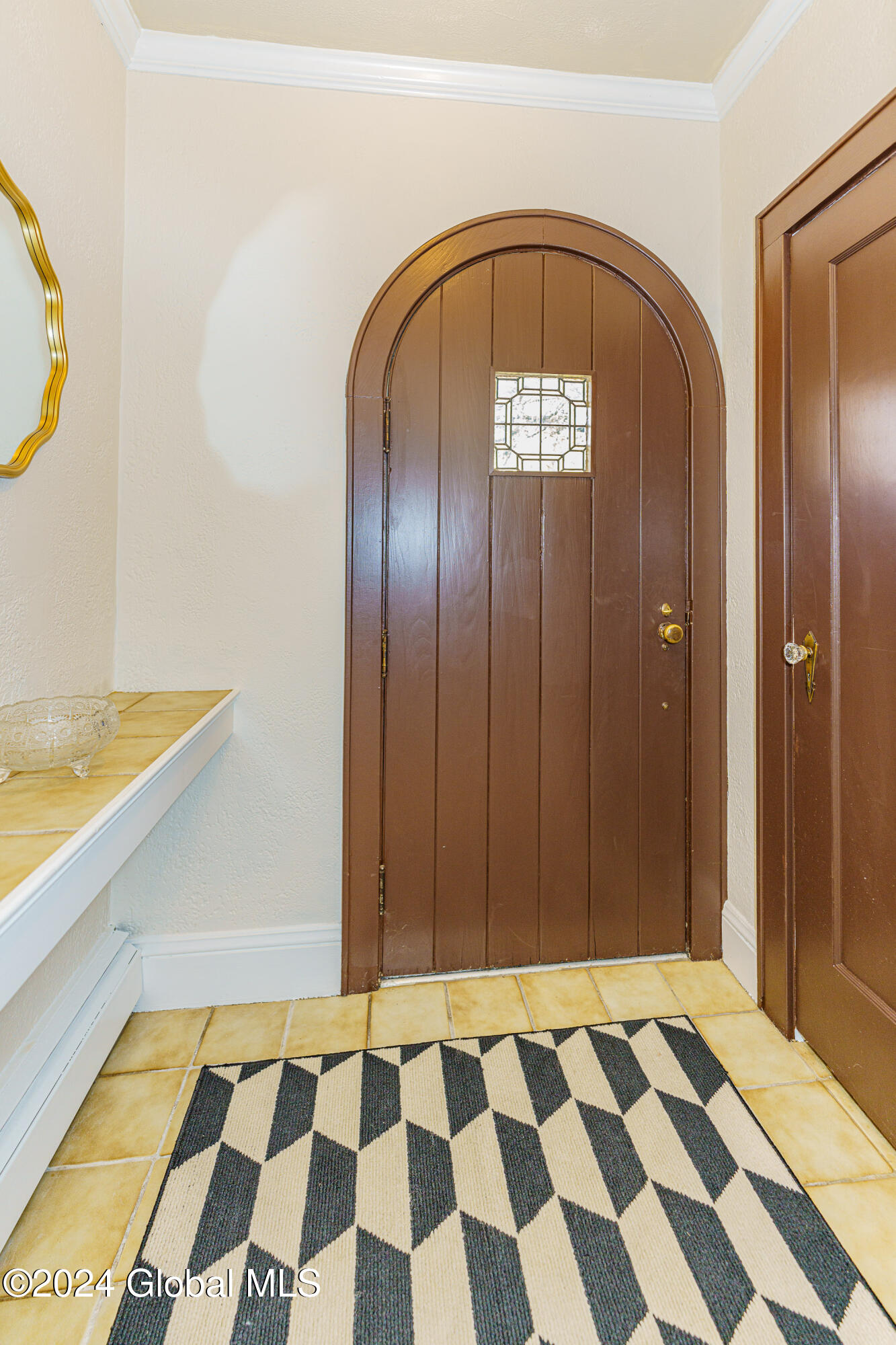 212 Menands Road Colonie, NY 12211 - Photo 4 of 33 1 Entryway