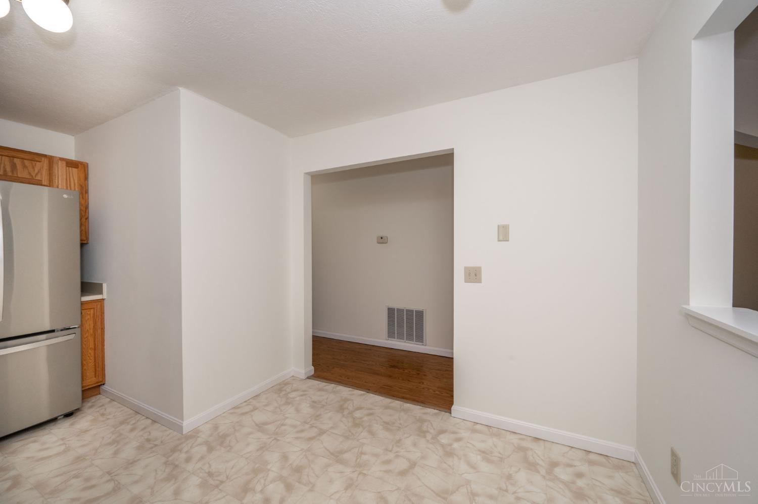 831 Neeb Road, Unit 4 Cincinnati, OH 45233 - Photo 18 of 38 Gallery Image 18