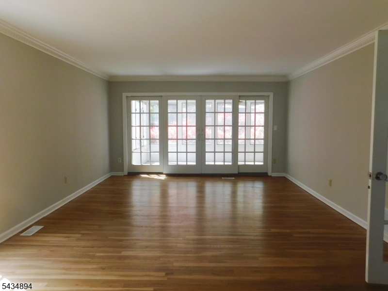 4 Spring Hill Road Annandale, NJ 08801 - Photo 16 of 41