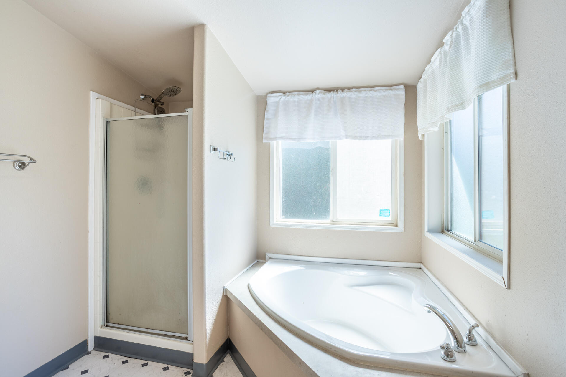 3360 Balls Ferry Road Cottonwood, CA 96022 - Photo 15 of 26 Bathroom