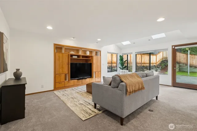 $1,195,000 | 19714 41st Avenue Northeast, Lake Forest Park, WA 98155