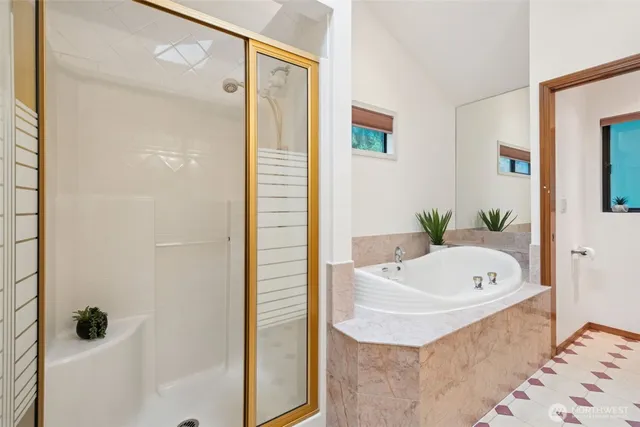 $1,195,000 | 19714 41st Avenue Northeast, Lake Forest Park, WA 98155