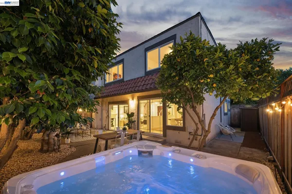 $895,000 | 2615 San Jose Avenue, Unit B, Alameda, CA 94501