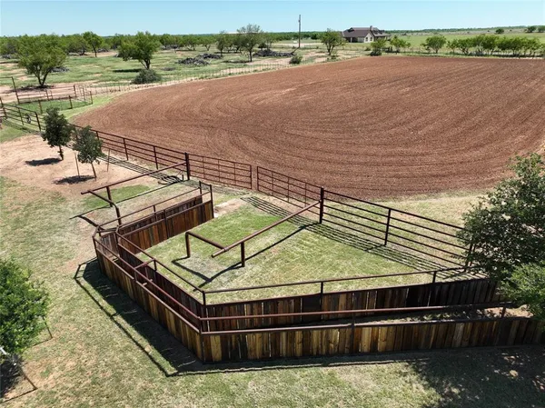$975,000 | 13656 County Road 238, Clyde, TX 79510