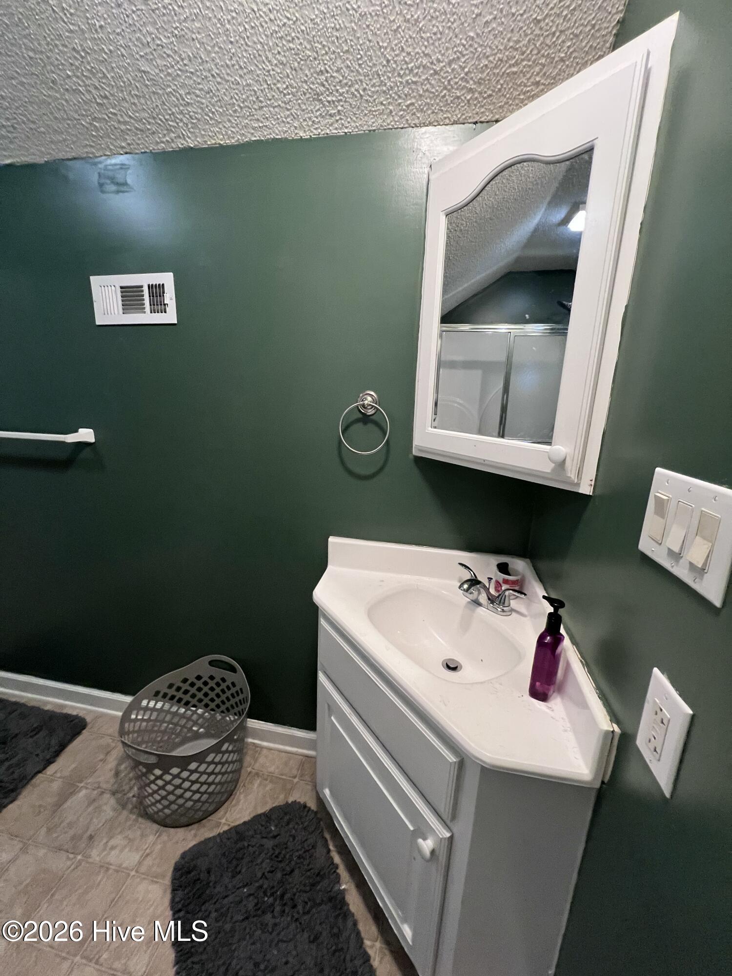 121 Ipock Loop Road Cove City, NC 28523 - Photo 29 of 45 Bedroom #3 Bathroom