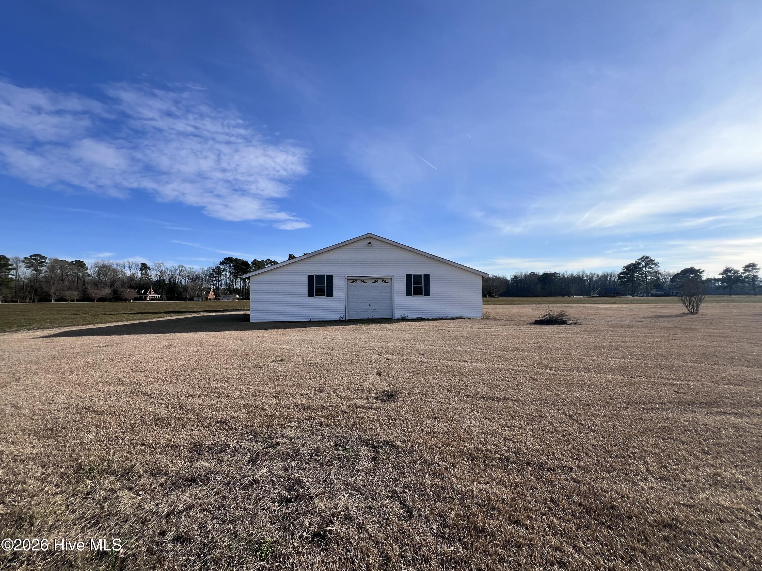 121 Ipock Loop Road Cove City, NC 28523 - Photo 38 of 45 Garage/Workshop