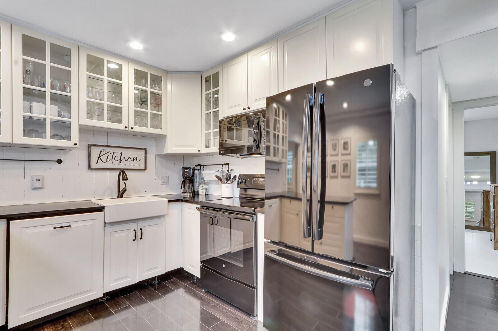 10730 154th Road North Jupiter, FL 33478 - Photo 11 of 60 Kitchen