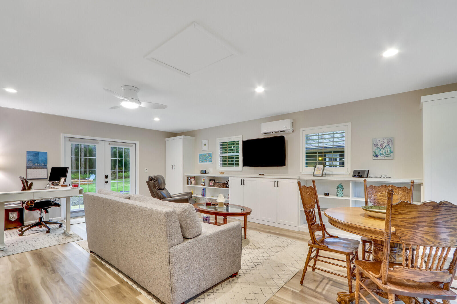 10730 154th Road North Jupiter, FL 33478 - Photo 35 of 60 Guest House Living Room