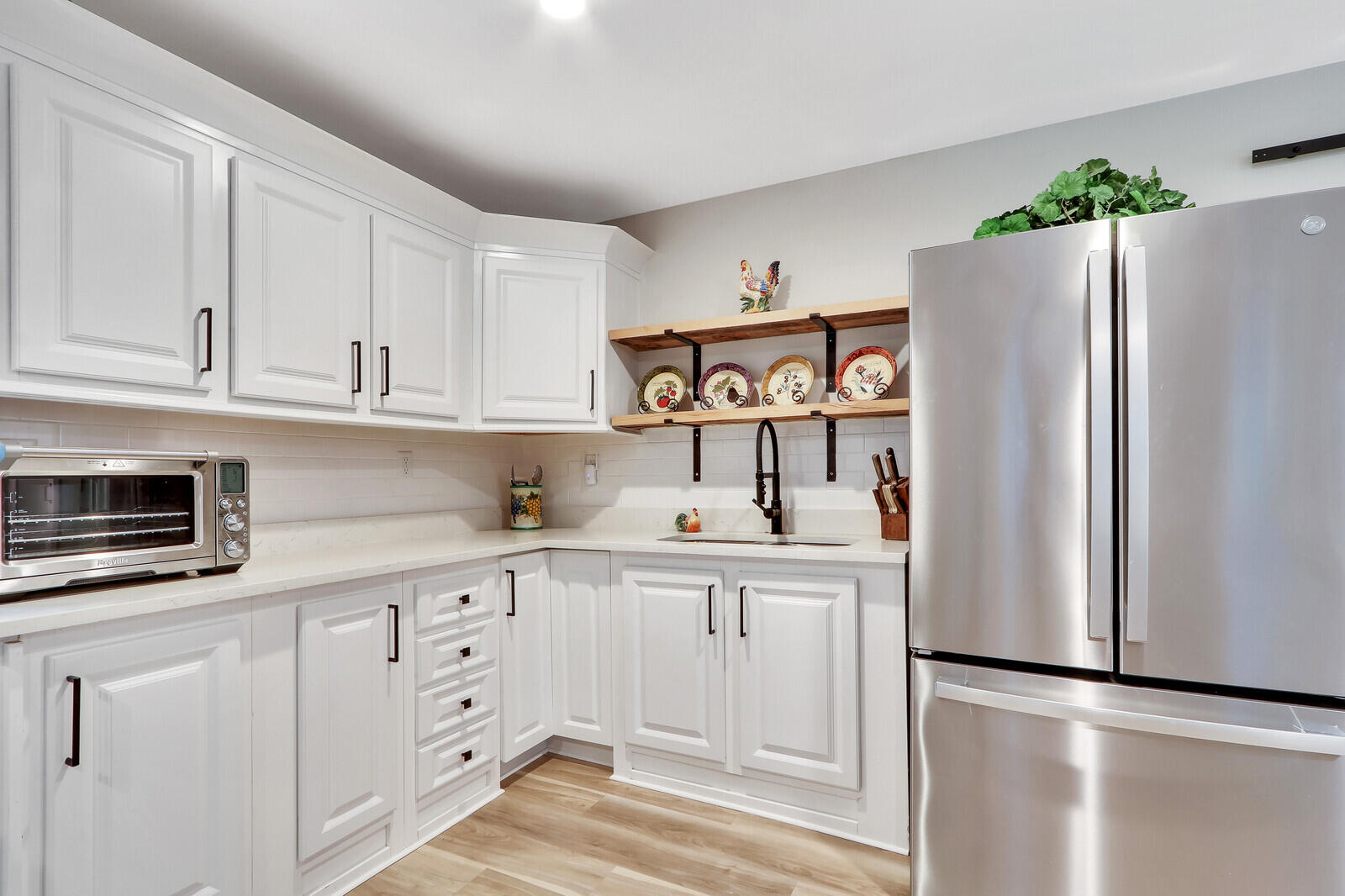 10730 154th Road North Jupiter, FL 33478 - Photo 39 of 60 Guest House Kitchen