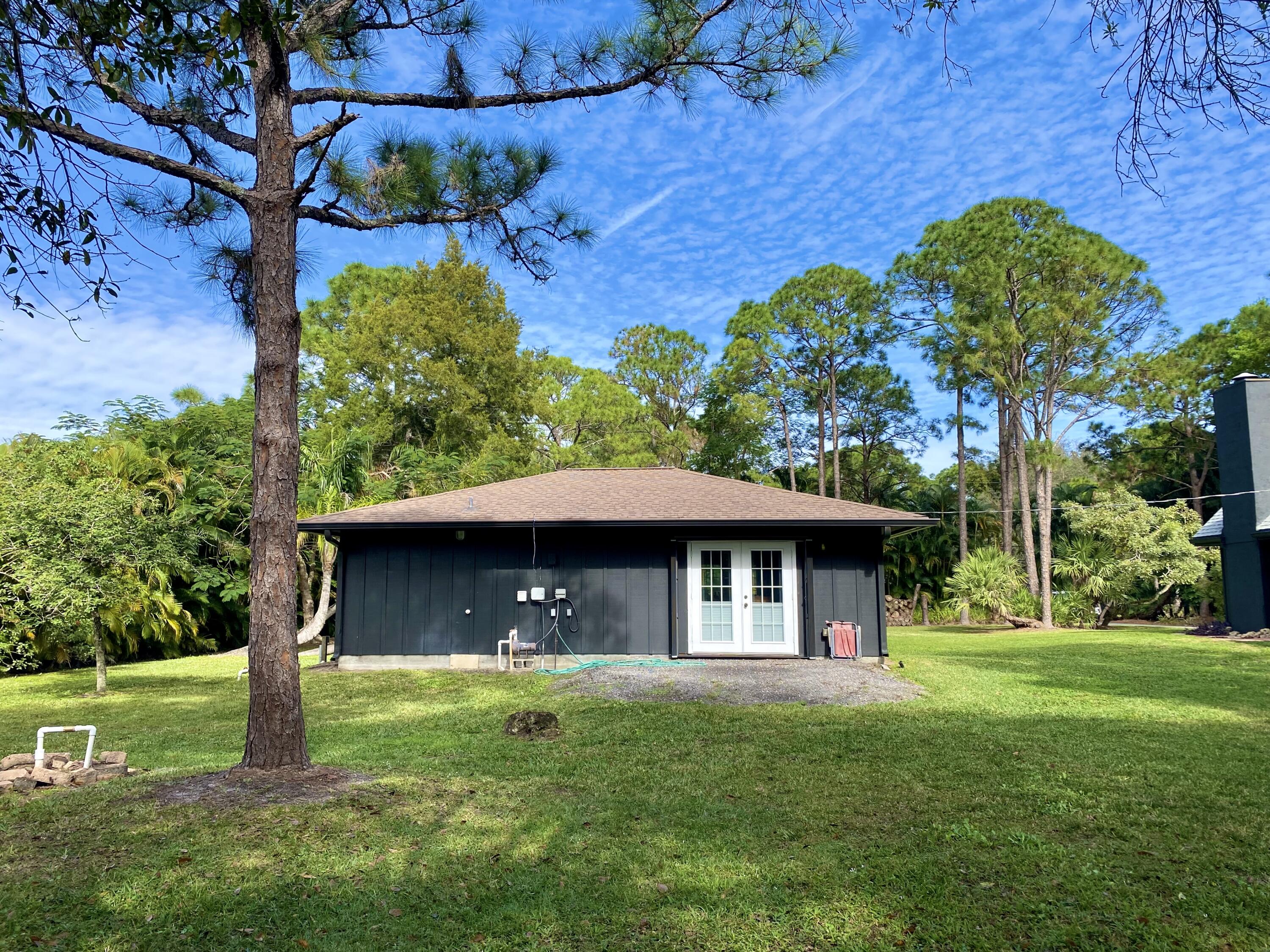 10730 154th Road North Jupiter, FL 33478 - Photo 46 of 60 Guest House Back View