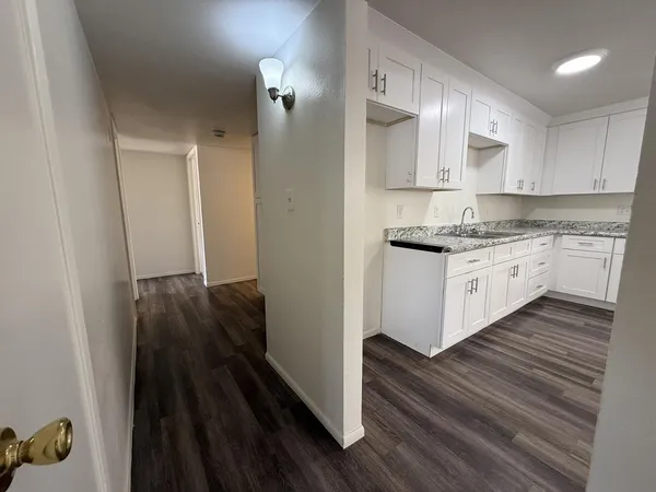 $1,695 | 6523 West Weldon Avenue, Phoenix, AZ 85033