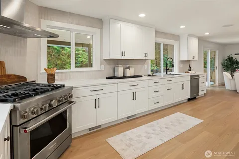 $1,799,790 | 15120 Northeast 201st Street, Woodinville, WA 98072