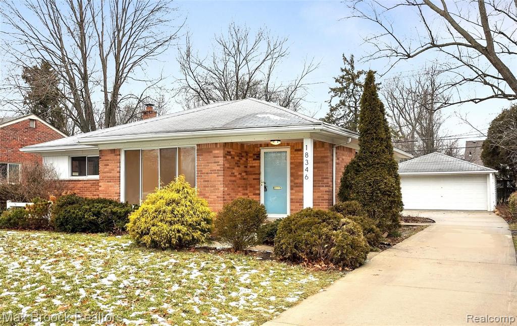 18346 Beverly Road Beverly Hills, MI 48025 - Photo 2 of 36