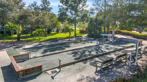 $189,900 | 18081 Southeast Country Club Drive, Unit 37363, Jupiter, FL 33469