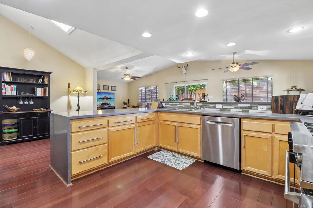 14304 Kendra Court Poway, CA 92064 - Photo 16 of 64
