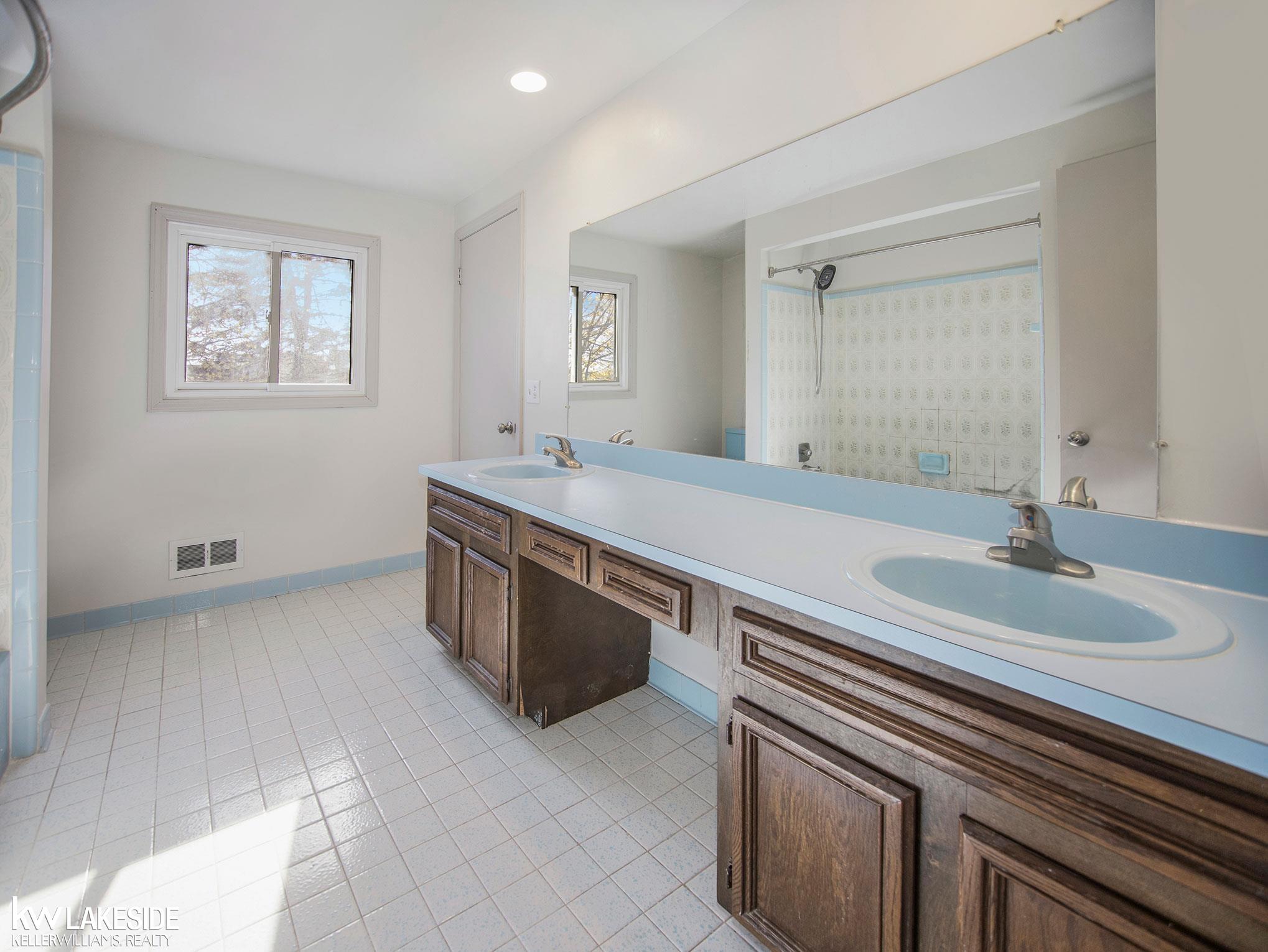 2681 Powderhorn Ridge Road Rochester, MI 48309 - Photo 12 of 46